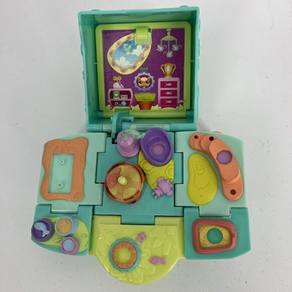 Hasbro 2006 Littlest Pet Shop Teeniest Tiniest Pop Up Mini Play Set LPS Blue Toy - Picture 5 of 10